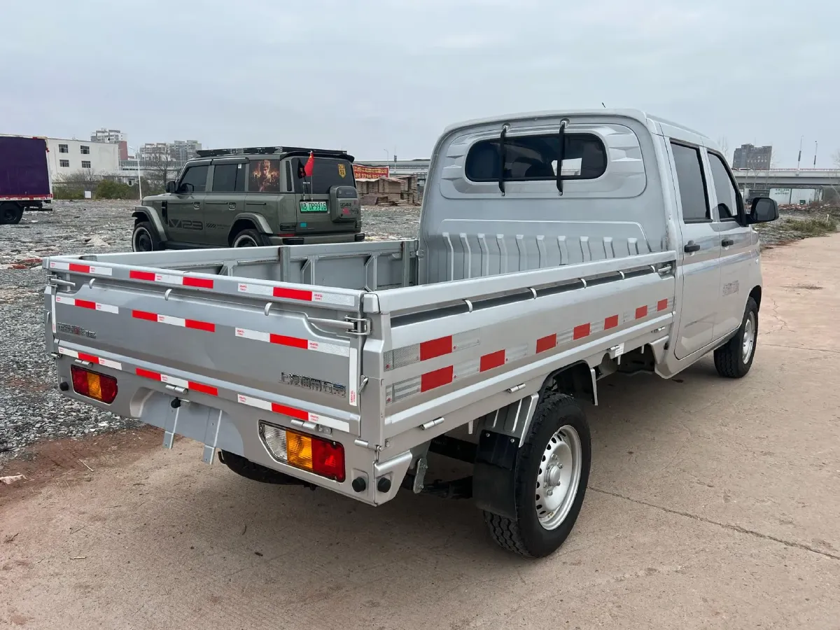 2023 WuLing RongGuang New Truck 1.5L 102HP L4 5MT,autocango,china used car exporter,china ev exporter,chinese used car exporter,chinese used ev exporter
