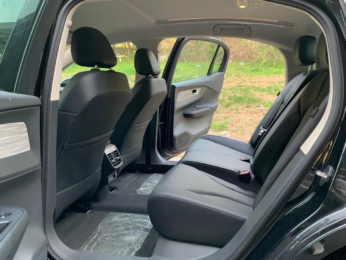 2024 HongQi E-QM5 BEV 60KWH,autocango,china used car exporter,china ev exporter,chinese used car exporter,chinese used ev exporter