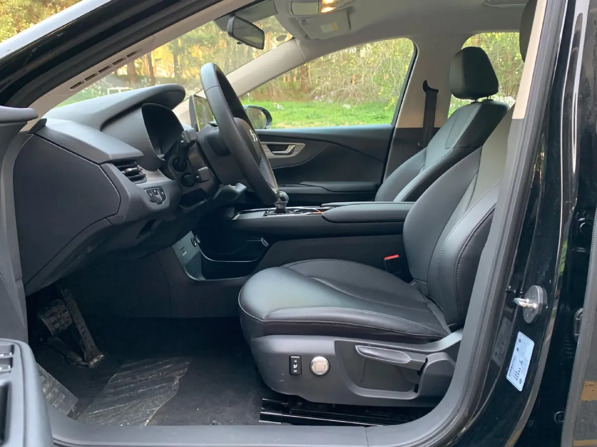 2024 HongQi E-QM5 BEV 60KWH,autocango,china used car exporter,china ev exporter,chinese used car exporter,chinese used ev exporter