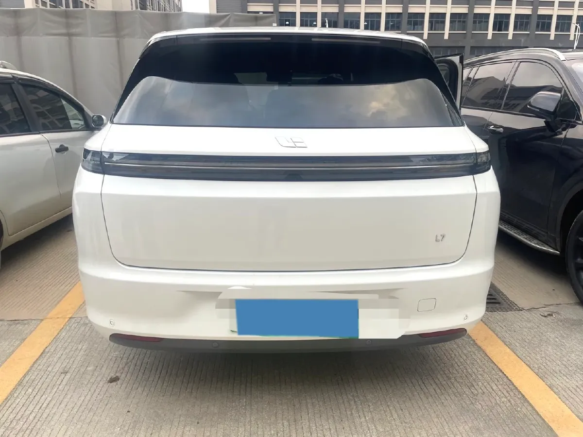 2023 Li L7 Range Extended 154HP REEV 40.9KWH,autocango,china used car exporter,china ev exporter,chinese used car exporter,chinese used ev exporter