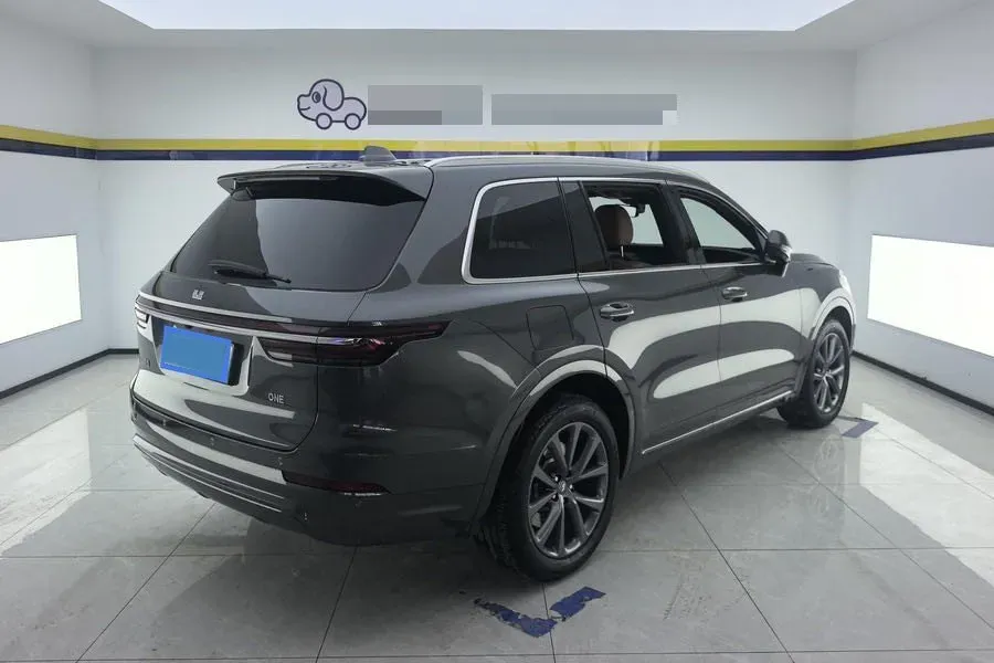 2020 Li ONE Range Extended 131HP REEV 40.5KWH,autocango,china used car exporter,china ev exporter,chinese used car exporter,chinese used ev exporter