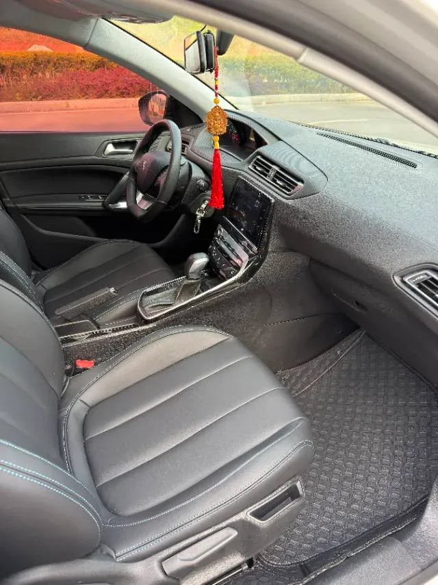 2016 Peugeot 308 1.6L 117HP L4 6AT,autocango,china used car exporter,china ev exporter,chinese used car exporter,chinese used ev exporter