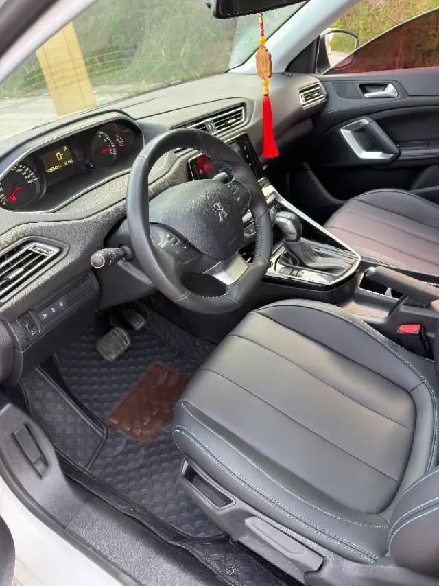 2016 Peugeot 308 1.6L 117HP L4 6AT,autocango,china used car exporter,china ev exporter,chinese used car exporter,chinese used ev exporter