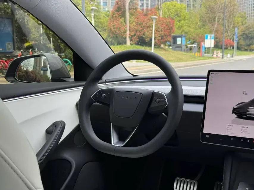 2023 Buick EnvisionPlus 2.0T 237HP L4 9AT,autocango,china used car exporter,china ev exporter,chinese used car exporter,chinese used ev exporter