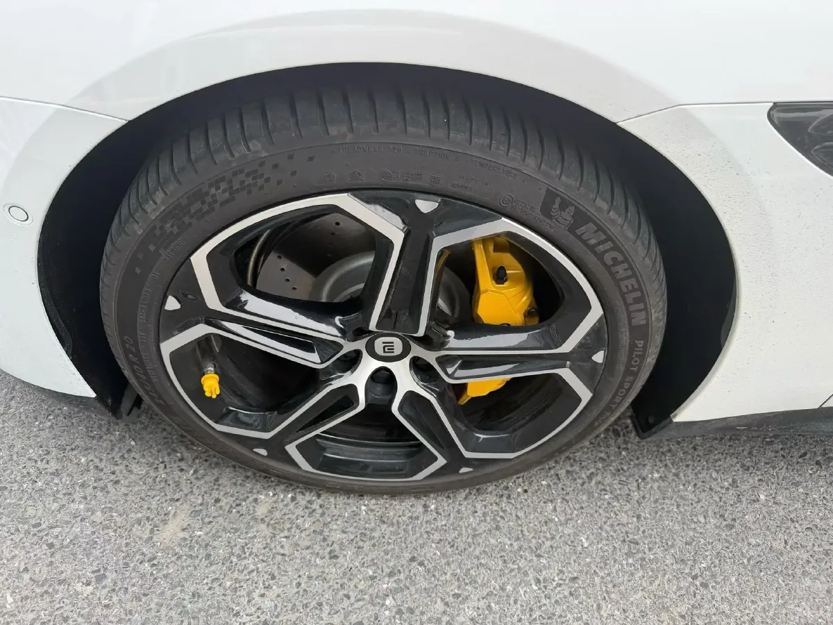 2024 MI SU7 BEV 101KWH,autocango,china used car exporter,china ev exporter,chinese used car exporter,chinese used ev exporter