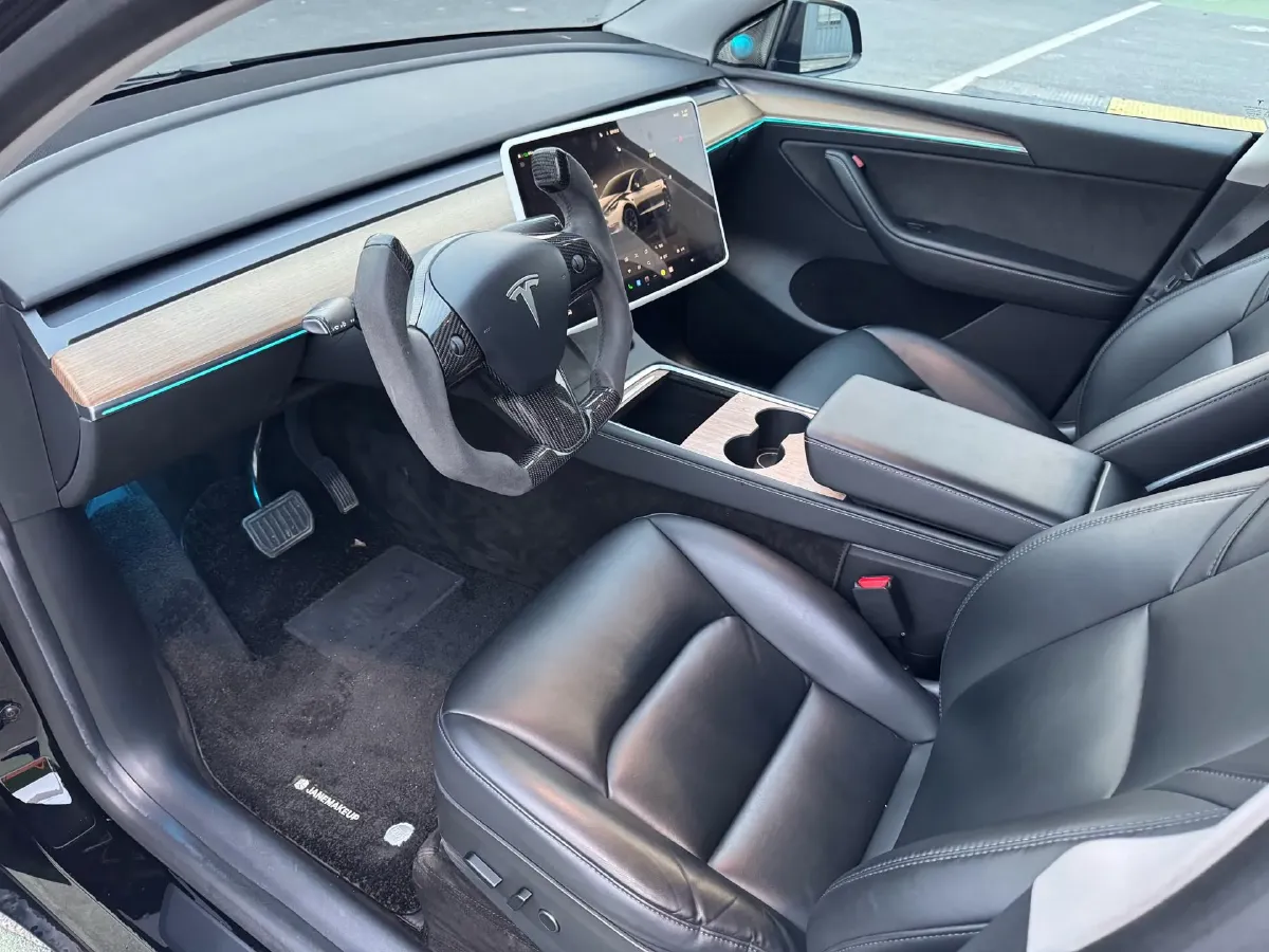 2022 Tesla Model Y BEV 60KWH,autocango,china used car exporter,china ev exporter,chinese used car exporter,chinese used ev exporter