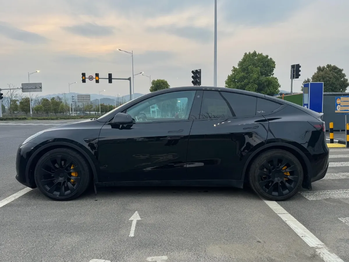 2022 Tesla Model Y BEV 60KWH,autocango,china used car exporter,china ev exporter,chinese used car exporter,chinese used ev exporter