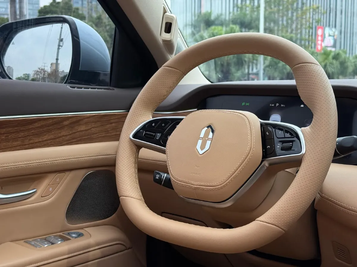 2024 AITO AITO M7 1.5T 152HP L4 REEV 42KWH,autocango,china used car exporter,china ev exporter,chinese used car exporter,chinese used ev exporter