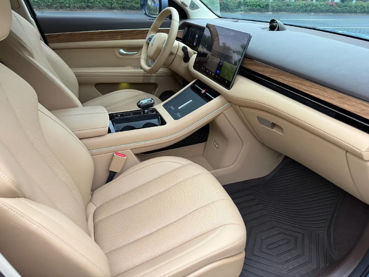 2024 AITO AITO M7 1.5T 152HP L4 REEV 42KWH,autocango,china used car exporter,china ev exporter,chinese used car exporter,chinese used ev exporter