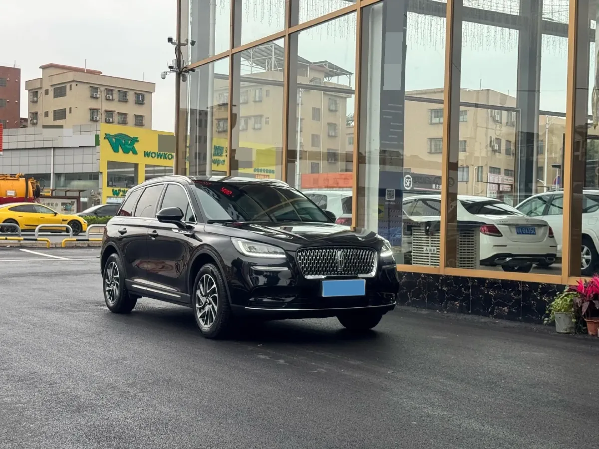 2022 Lincoln Corsair 2.0T 245HP L4 8AT,autocango,china used car exporter,china ev exporter,chinese used car exporter,chinese used ev exporter