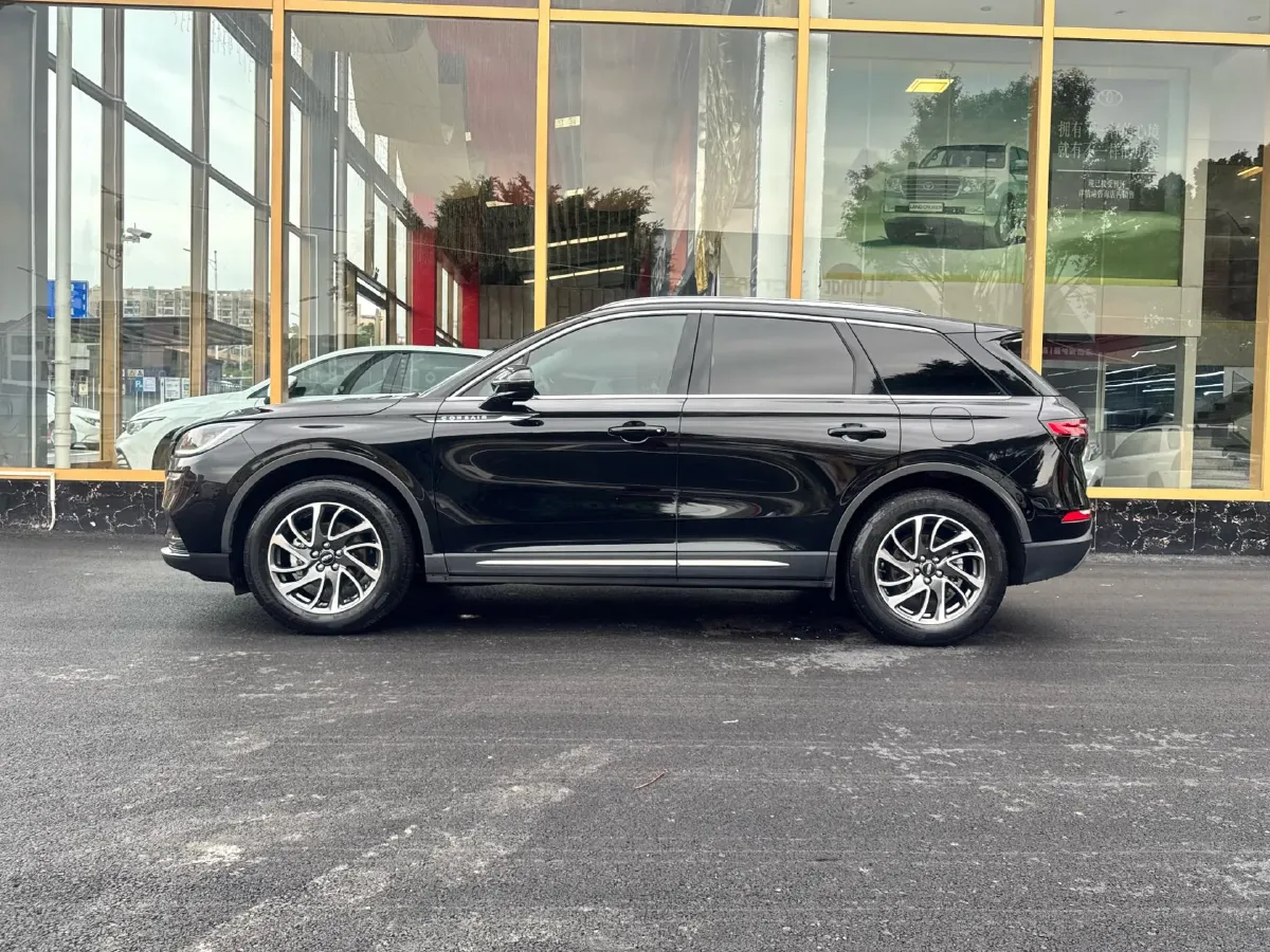 2022 Lincoln Corsair 2.0T 245HP L4 8AT,autocango,china used car exporter,china ev exporter,chinese used car exporter,chinese used ev exporter