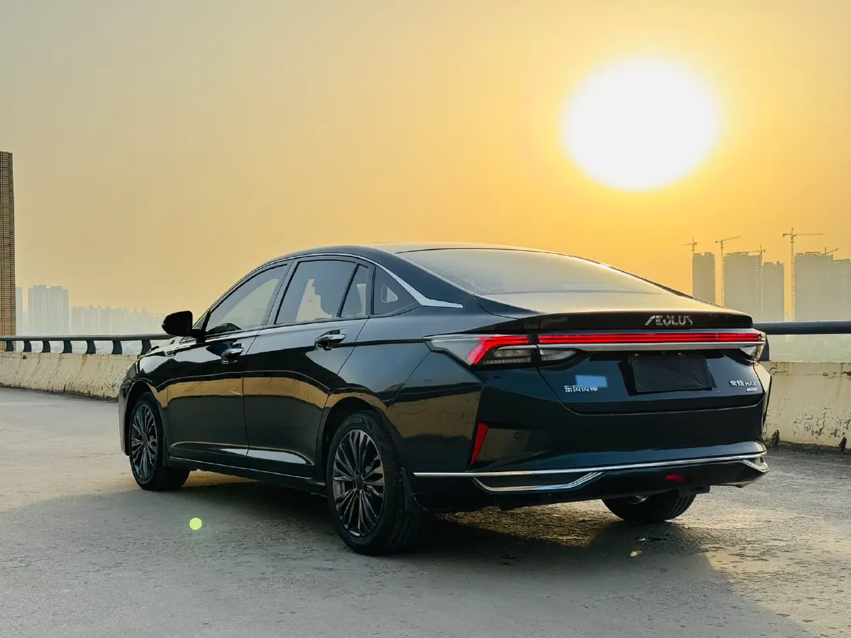 2021 DongFeng Aeolus YiXuan MAX 1.5T 190HP L4 7DCT,autocango,china used car exporter,china ev exporter,chinese used car exporter,chinese used ev exporter