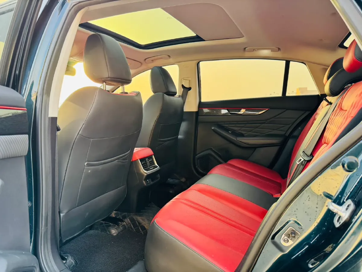 2021 DongFeng Aeolus YiXuan MAX 1.5T 190HP L4 7DCT,autocango,china used car exporter,china ev exporter,chinese used car exporter,chinese used ev exporter