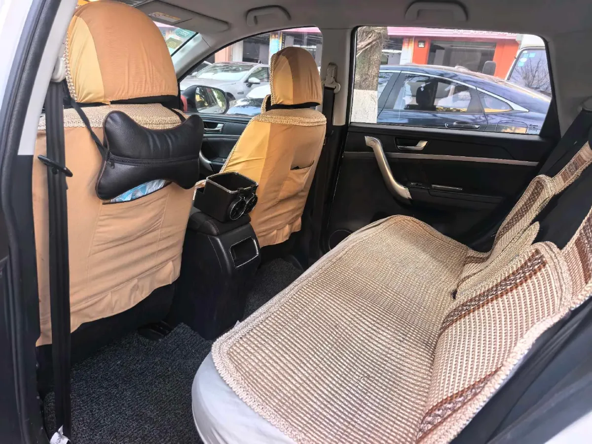 2019 Haval M6 1.5T 150HP L4 6MT,autocango,china used car exporter,china ev exporter,chinese used car exporter,chinese used ev exporter