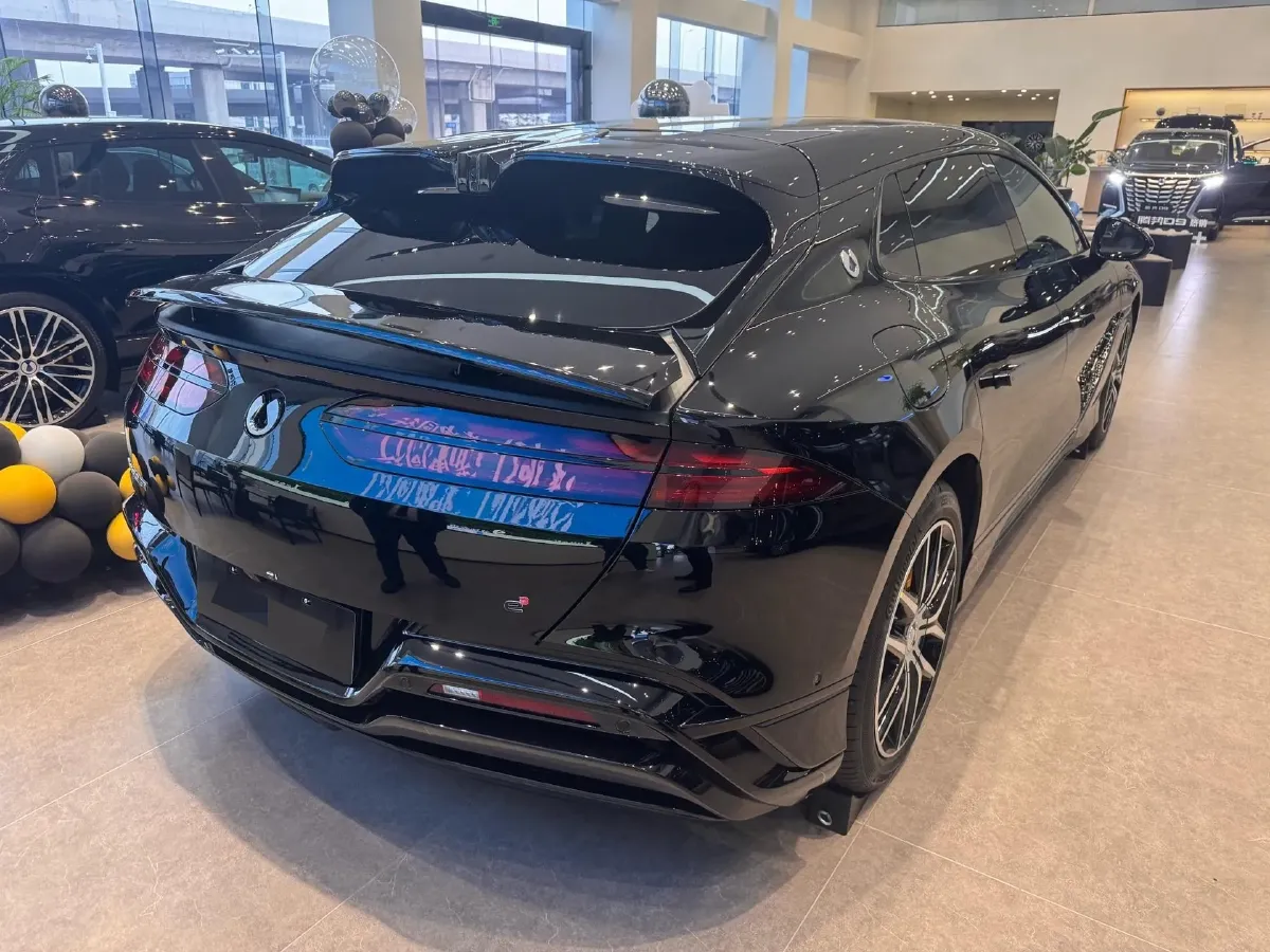 2024 Denza DenzaZ9GT 2.0T 207HP L4 E-CVT PHEV 38.5KWH,autocango,china used car exporter,china ev exporter,chinese used car exporter,chinese used ev exporter