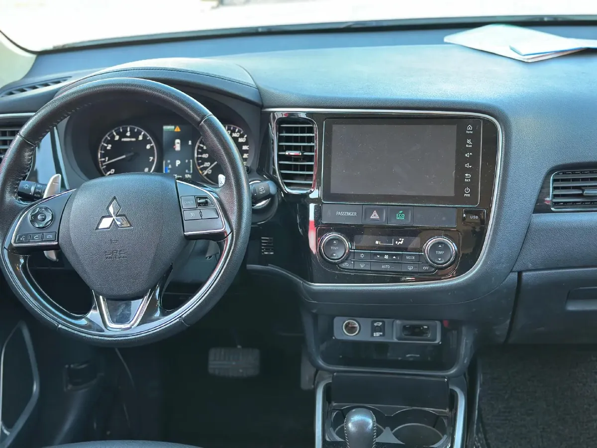 2018 Mitsubishi Outlander 2.4L 192HP L4 CVT,autocango,china used car exporter,china ev exporter,chinese used car exporter,chinese used ev exporter