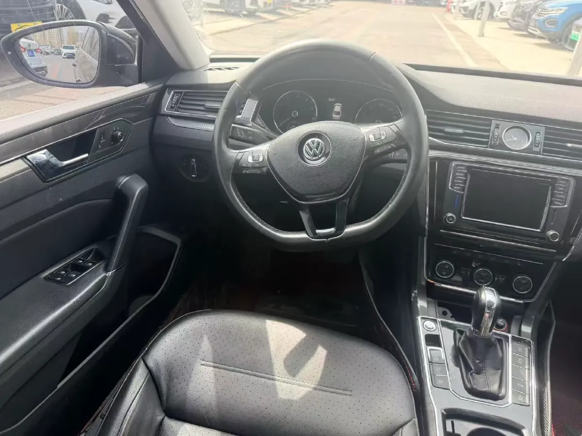 2017 Volkswagen Passat 1.8T 180HP L4 7DCT,autocango,china used car exporter,china ev exporter,chinese used car exporter,chinese used ev exporter