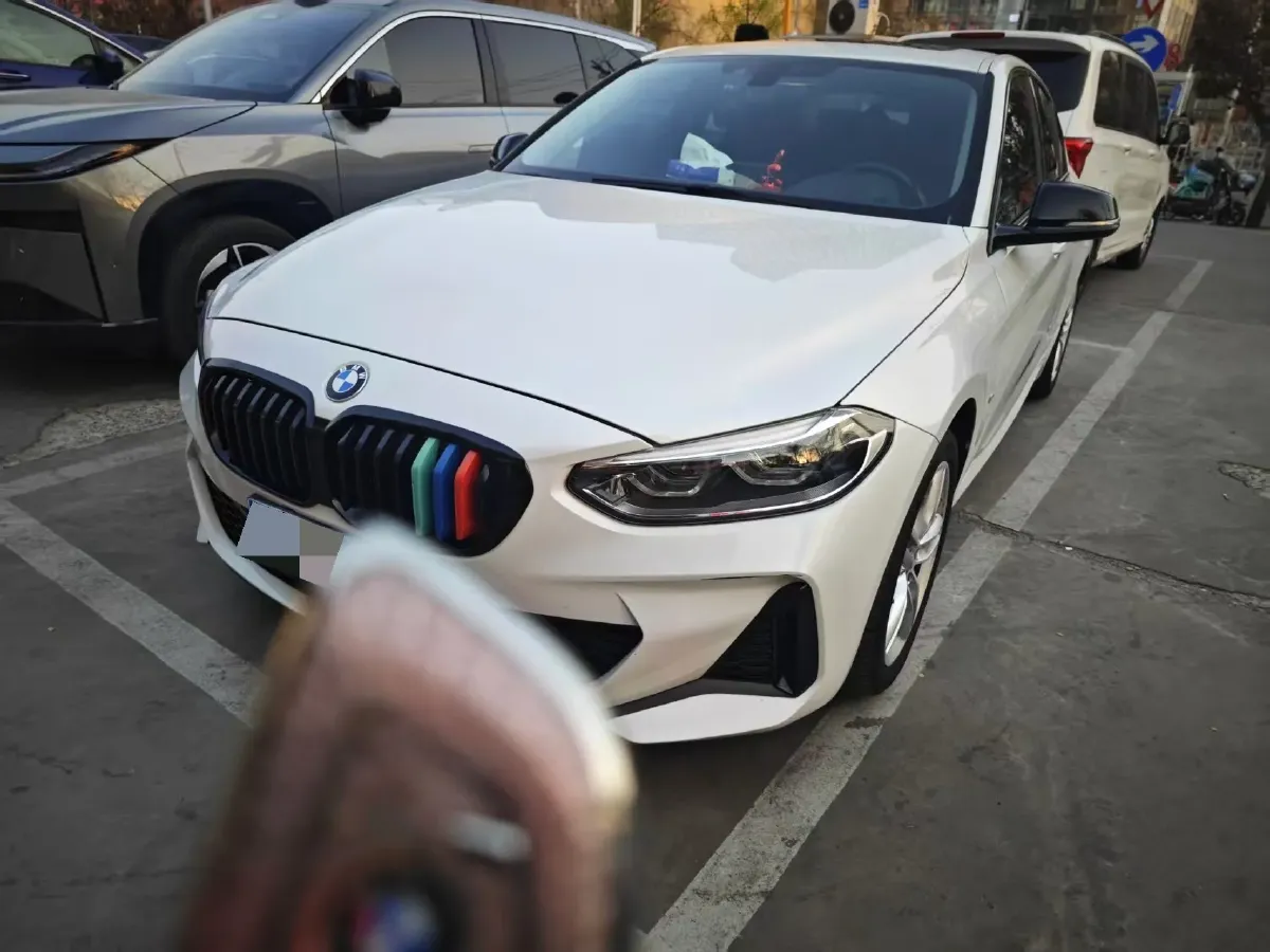 2021 BMW 1 Series 1.5T 140HP L3 7DCT,autocango,china used car exporter,china ev exporter,chinese used car exporter,chinese used ev exporter