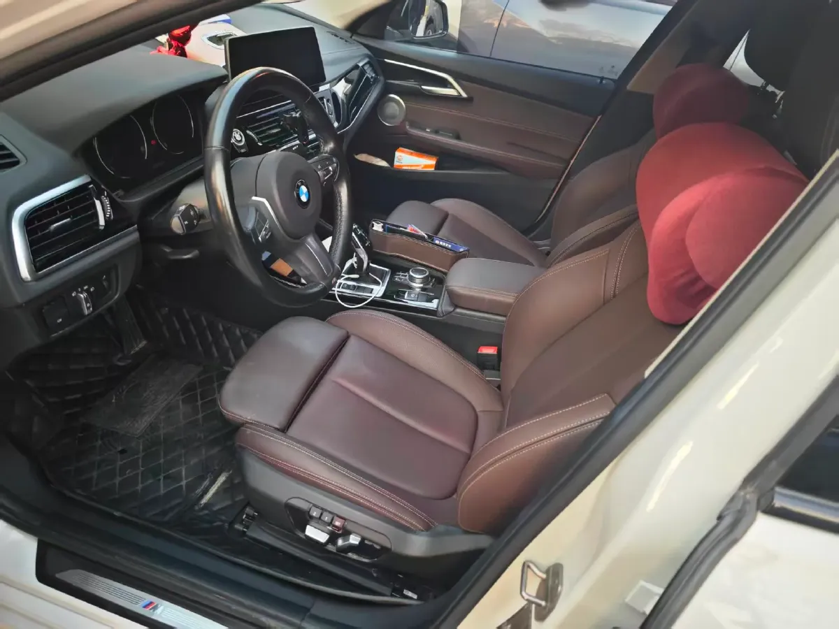 2021 BMW 1 Series 1.5T 140HP L3 7DCT,autocango,china used car exporter,china ev exporter,chinese used car exporter,chinese used ev exporter