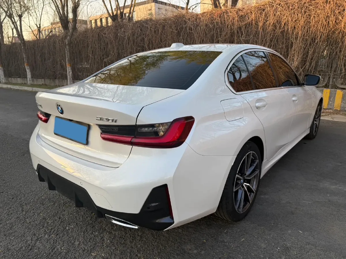 2023 BMW 3 Series 2.0T 156HP L4 8AT,autocango,china used car exporter,china ev exporter,chinese used car exporter,chinese used ev exporter
