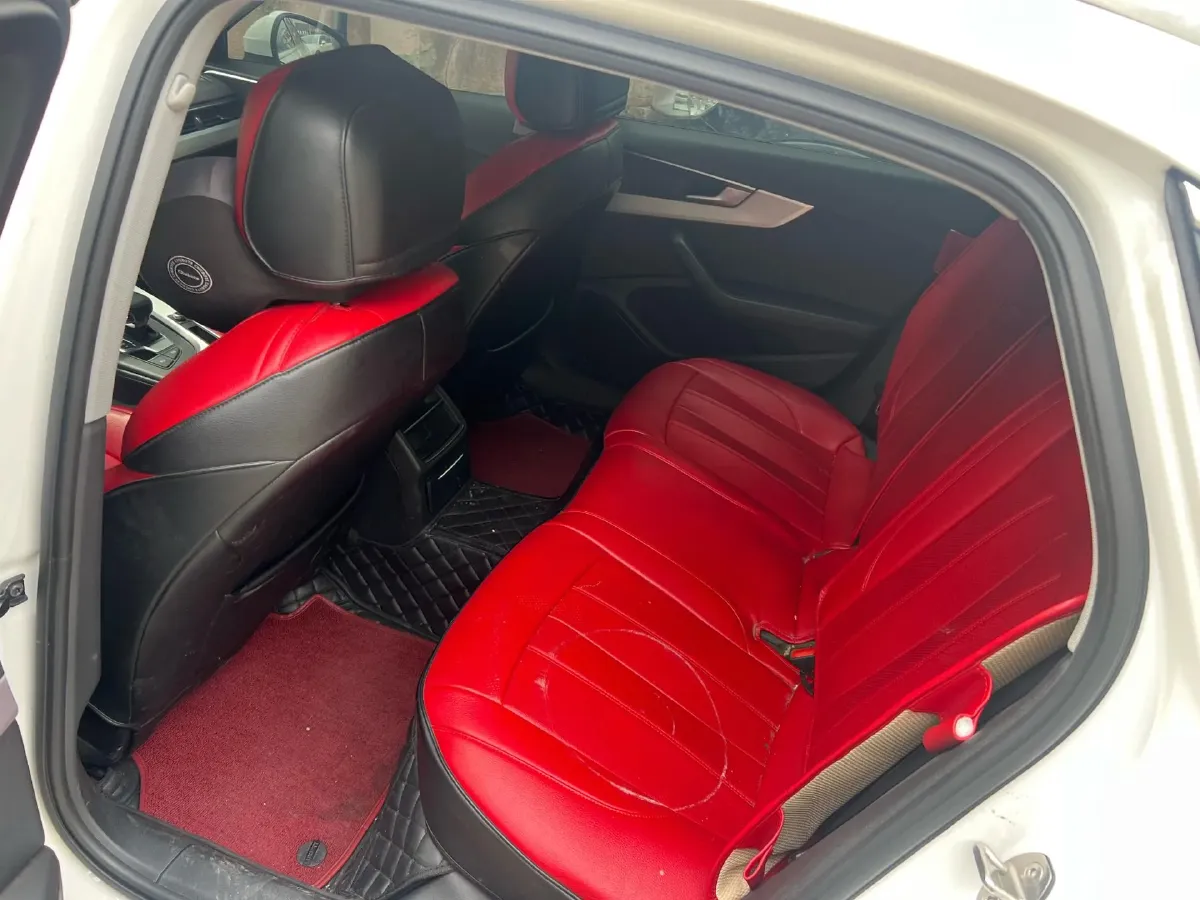 2020 Audi A4L 2.0T 190HP L4 7DCT,autocango,china used car exporter,china ev exporter,chinese used car exporter,chinese used ev exporter