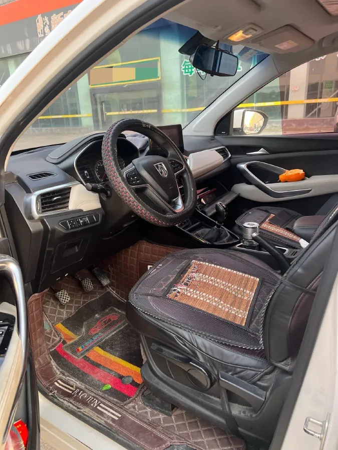 2018 BaoJun 530 1.5T 150HP L4 6MT,autocango,china used car exporter,china ev exporter,chinese used car exporter,chinese used ev exporter