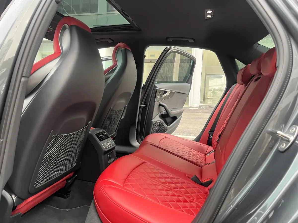 2023 Audi S4 3.0T 354HP V6 8AT,autocango,china used car exporter,china ev exporter,chinese used car exporter,chinese used ev exporter