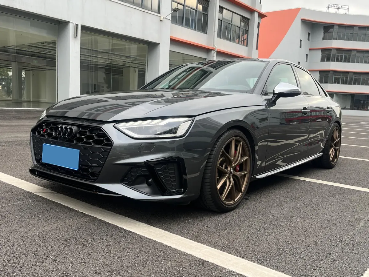 2023 Audi S4 3.0T 354HP V6 8AT,autocango,china used car exporter,china ev exporter,chinese used car exporter,chinese used ev exporter