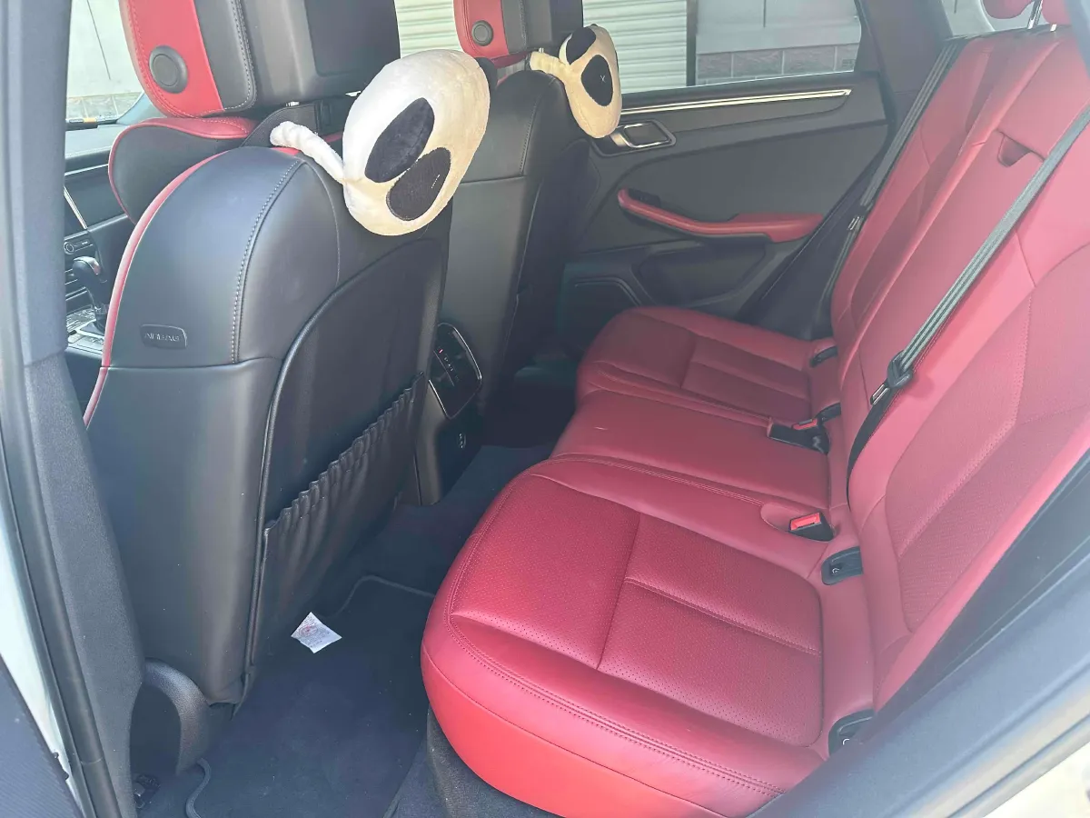 2023 Porsche Macan 2.0T 265HP L4 7DCT,autocango,china used car exporter,china ev exporter,chinese used car exporter,chinese used ev exporter