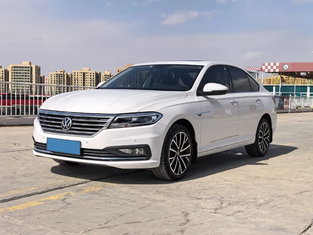 2022 Volkswagen T-Roc 1.4T 150HP L4 7DCT,autocango,china used car exporter,china ev exporter,chinese used car exporter,chinese used ev exporter