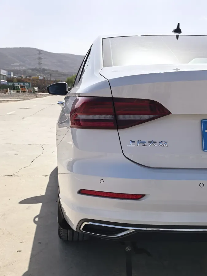 2022 Volkswagen T-Roc 1.4T 150HP L4 7DCT,autocango,china used car exporter,china ev exporter,chinese used car exporter,chinese used ev exporter