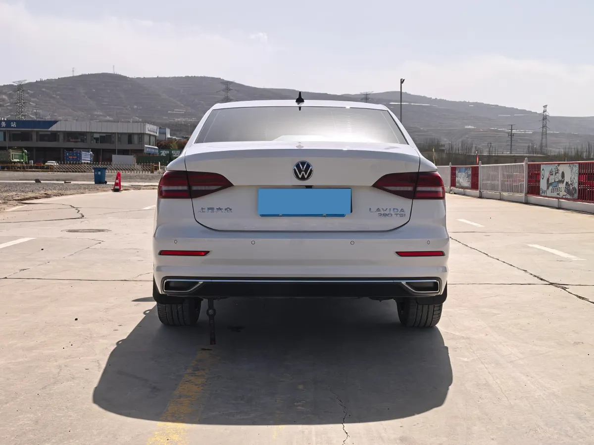 2022 Volkswagen T-Roc 1.4T 150HP L4 7DCT,autocango,china used car exporter,china ev exporter,chinese used car exporter,chinese used ev exporter
