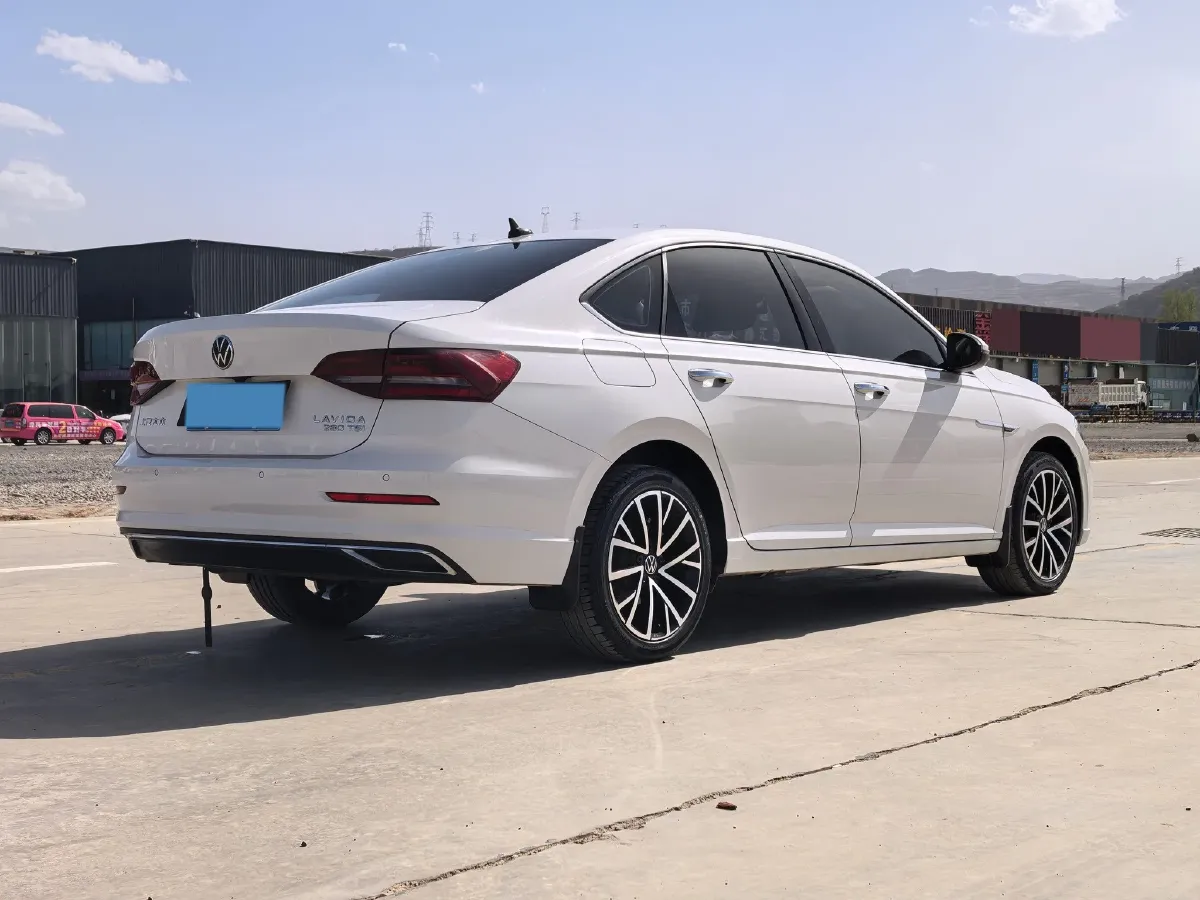 2022 Volkswagen T-Roc 1.4T 150HP L4 7DCT,autocango,china used car exporter,china ev exporter,chinese used car exporter,chinese used ev exporter