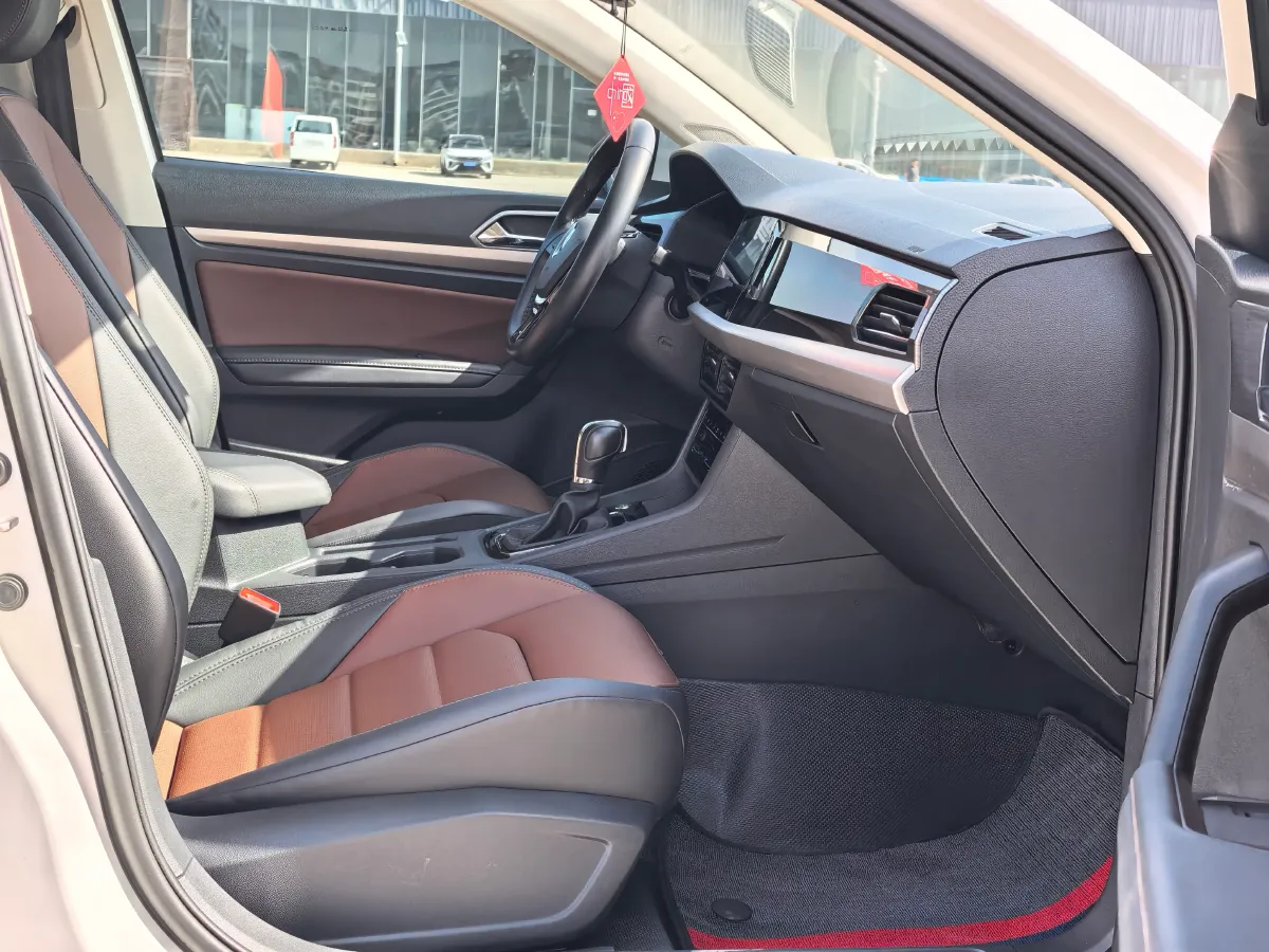 2022 Volkswagen T-Roc 1.4T 150HP L4 7DCT,autocango,china used car exporter,china ev exporter,chinese used car exporter,chinese used ev exporter