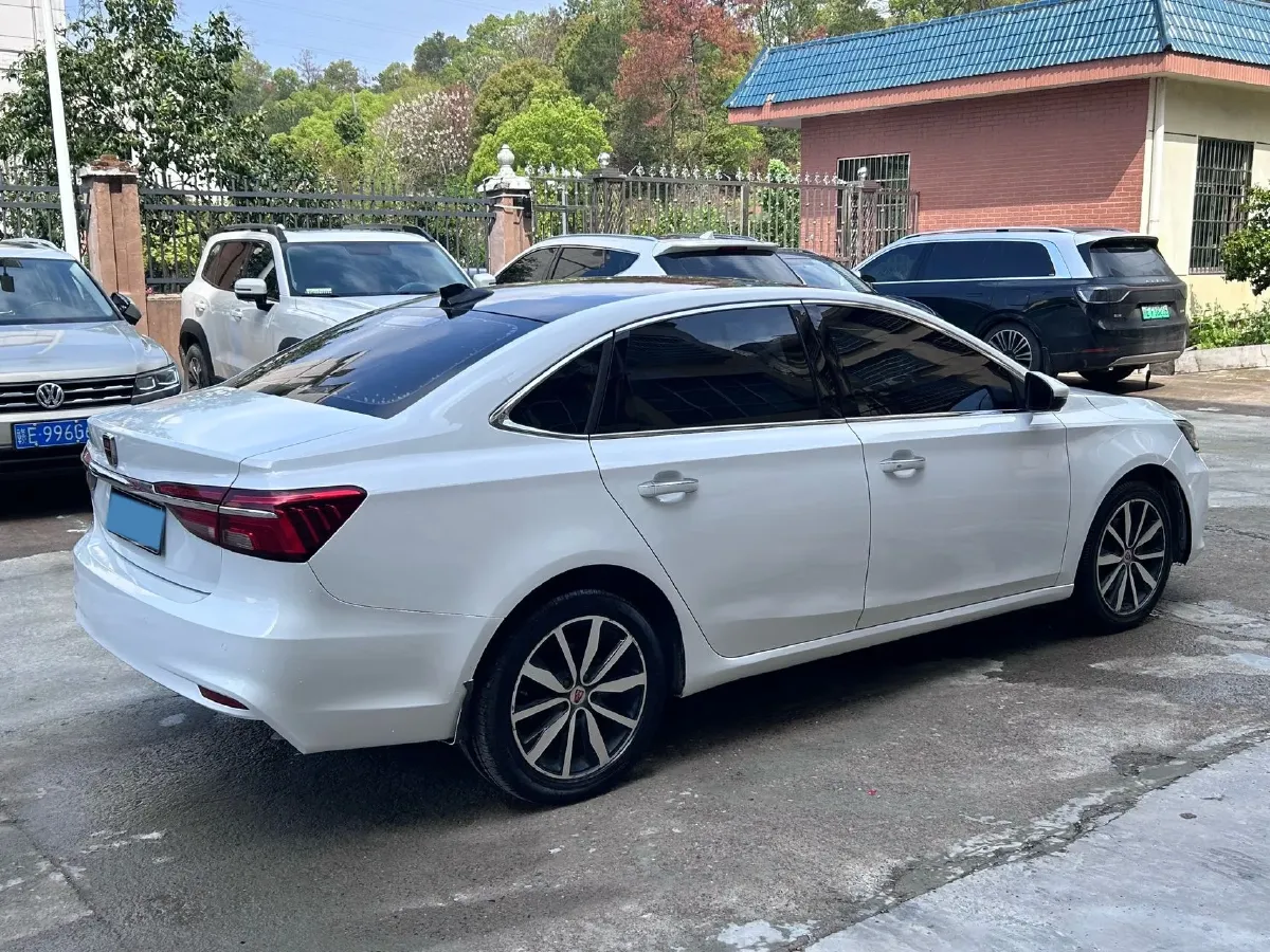 2017 Roewe i6 1.5T 169HP L4 7DCT,autocango,china used car exporter,china ev exporter,chinese used car exporter,chinese used ev exporter