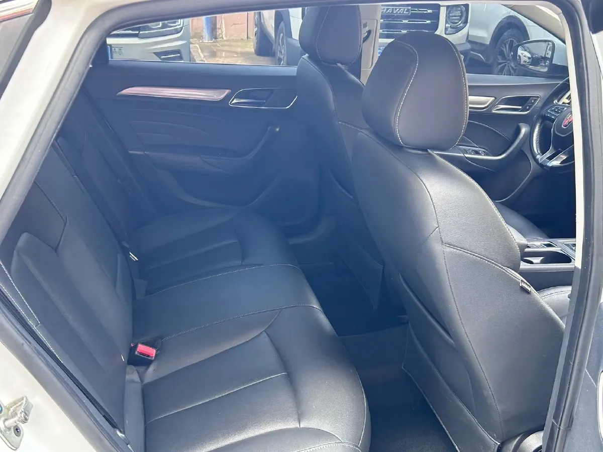 2017 Roewe i6 1.5T 169HP L4 7DCT,autocango,china used car exporter,china ev exporter,chinese used car exporter,chinese used ev exporter