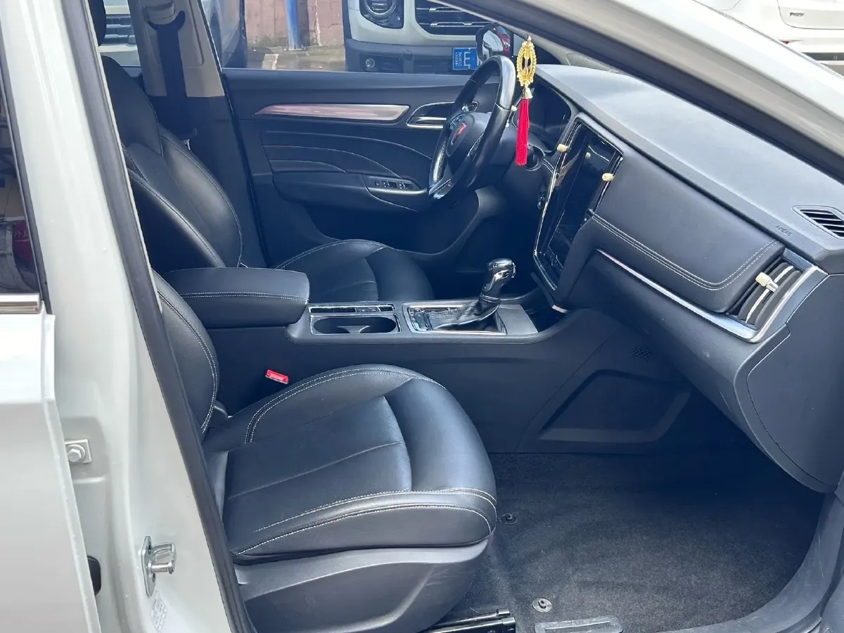 2017 Roewe i6 1.5T 169HP L4 7DCT,autocango,china used car exporter,china ev exporter,chinese used car exporter,chinese used ev exporter