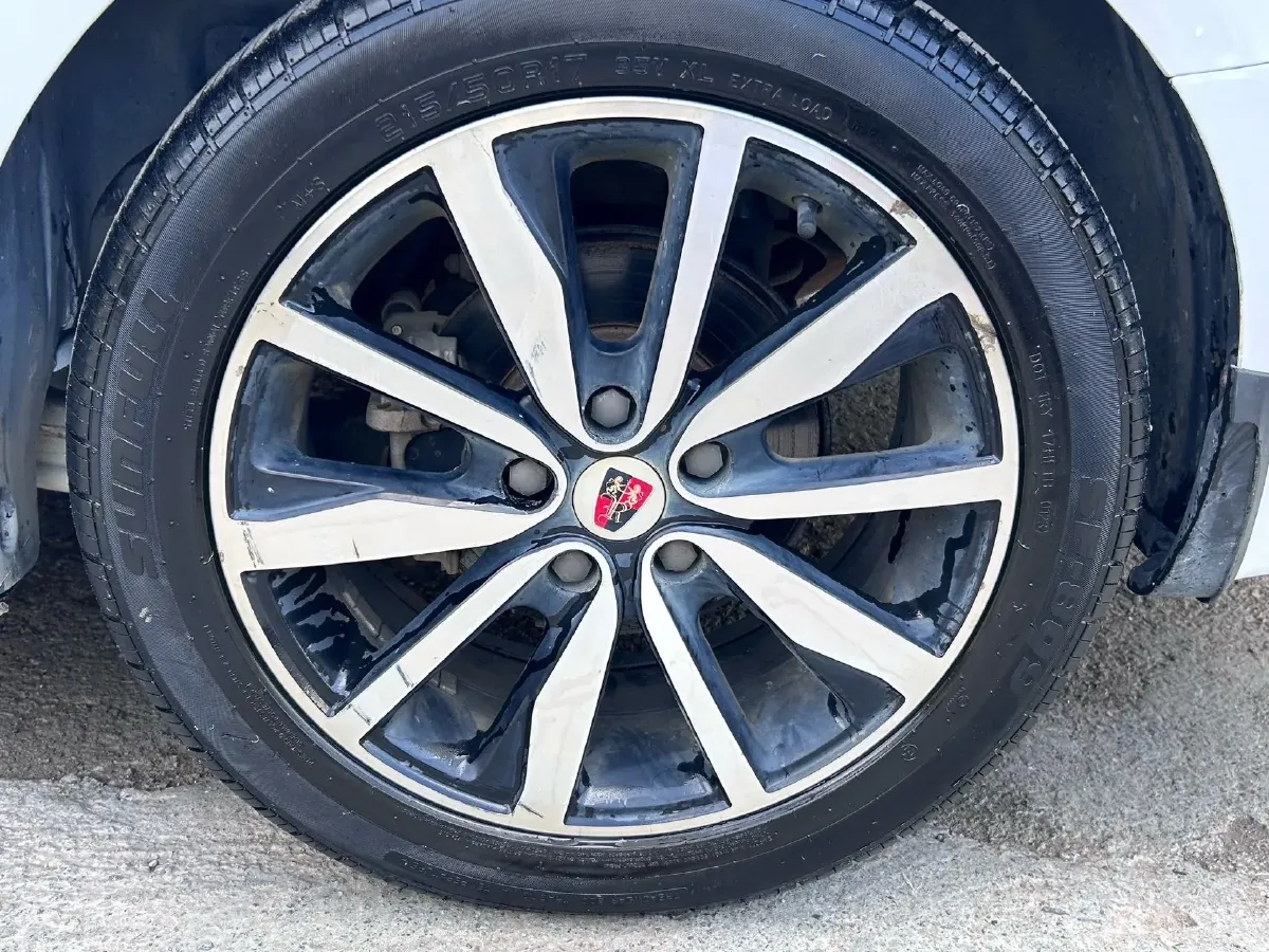 2017 Roewe i6 1.5T 169HP L4 7DCT,autocango,china used car exporter,china ev exporter,chinese used car exporter,chinese used ev exporter