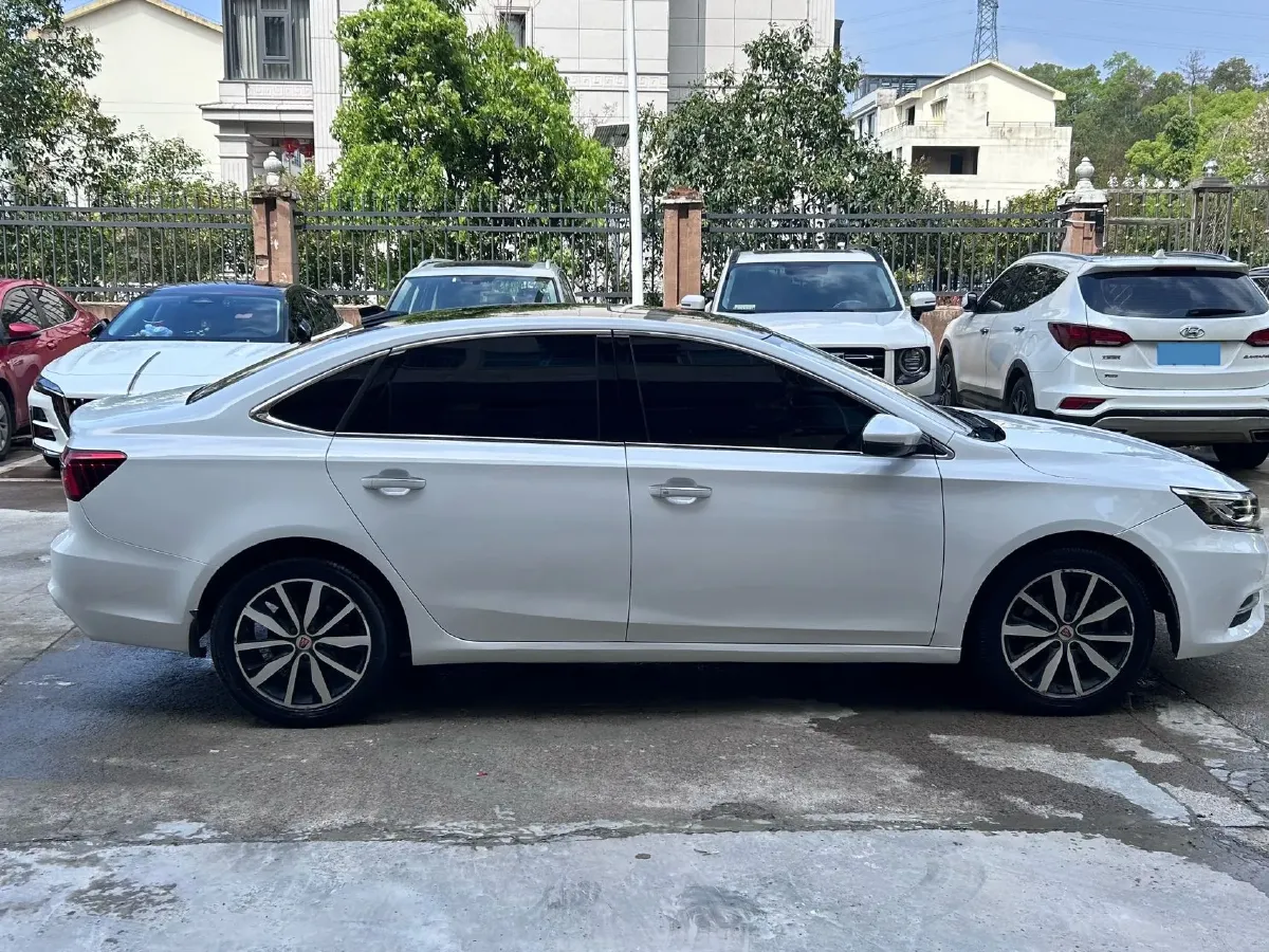 2017 Roewe i6 1.5T 169HP L4 7DCT,autocango,china used car exporter,china ev exporter,chinese used car exporter,chinese used ev exporter