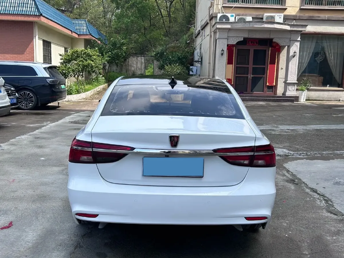 2017 Roewe i6 1.5T 169HP L4 7DCT,autocango,china used car exporter,china ev exporter,chinese used car exporter,chinese used ev exporter