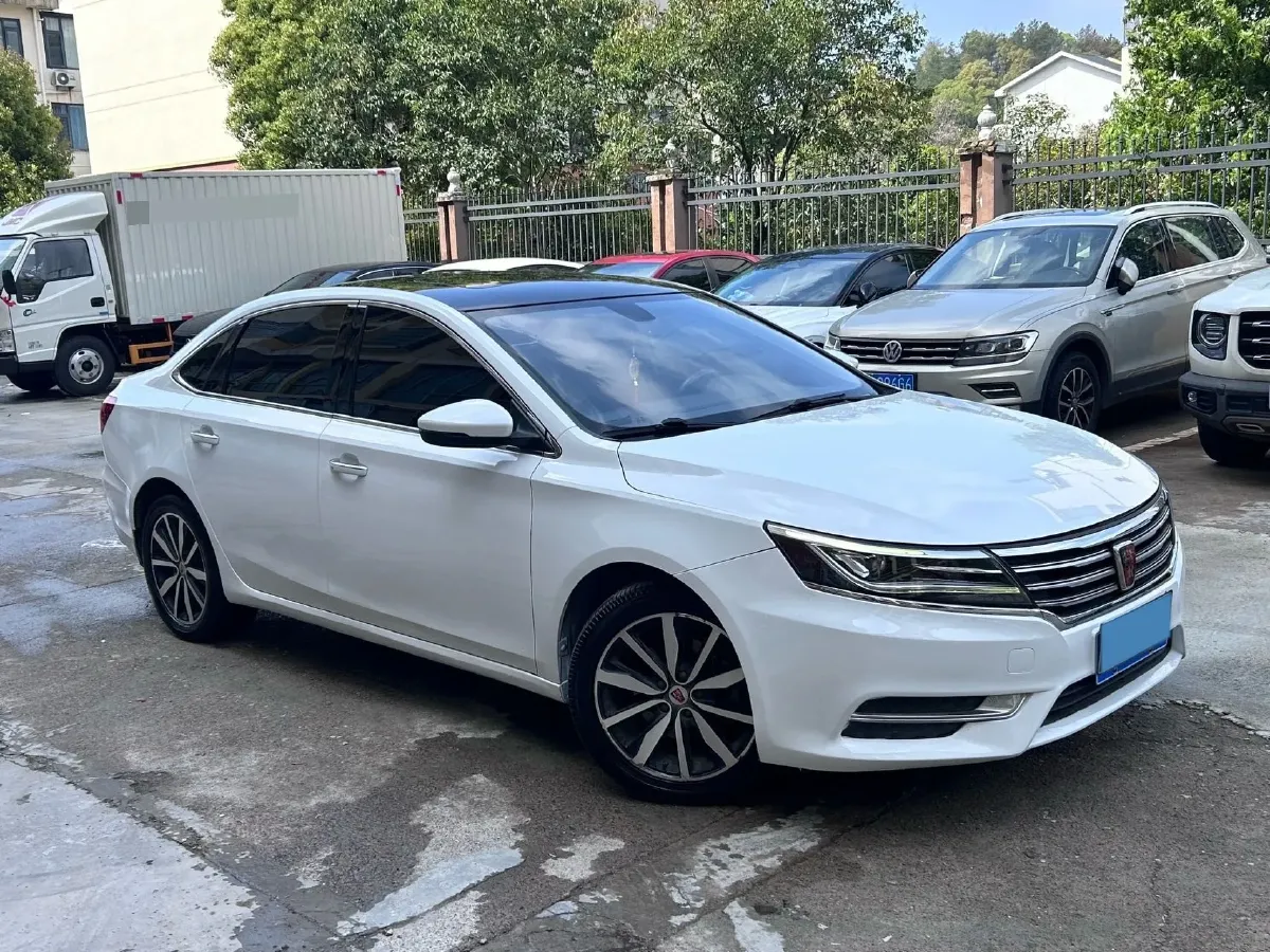 2017 Roewe i6 1.5T 169HP L4 7DCT,autocango,china used car exporter,china ev exporter,chinese used car exporter,chinese used ev exporter