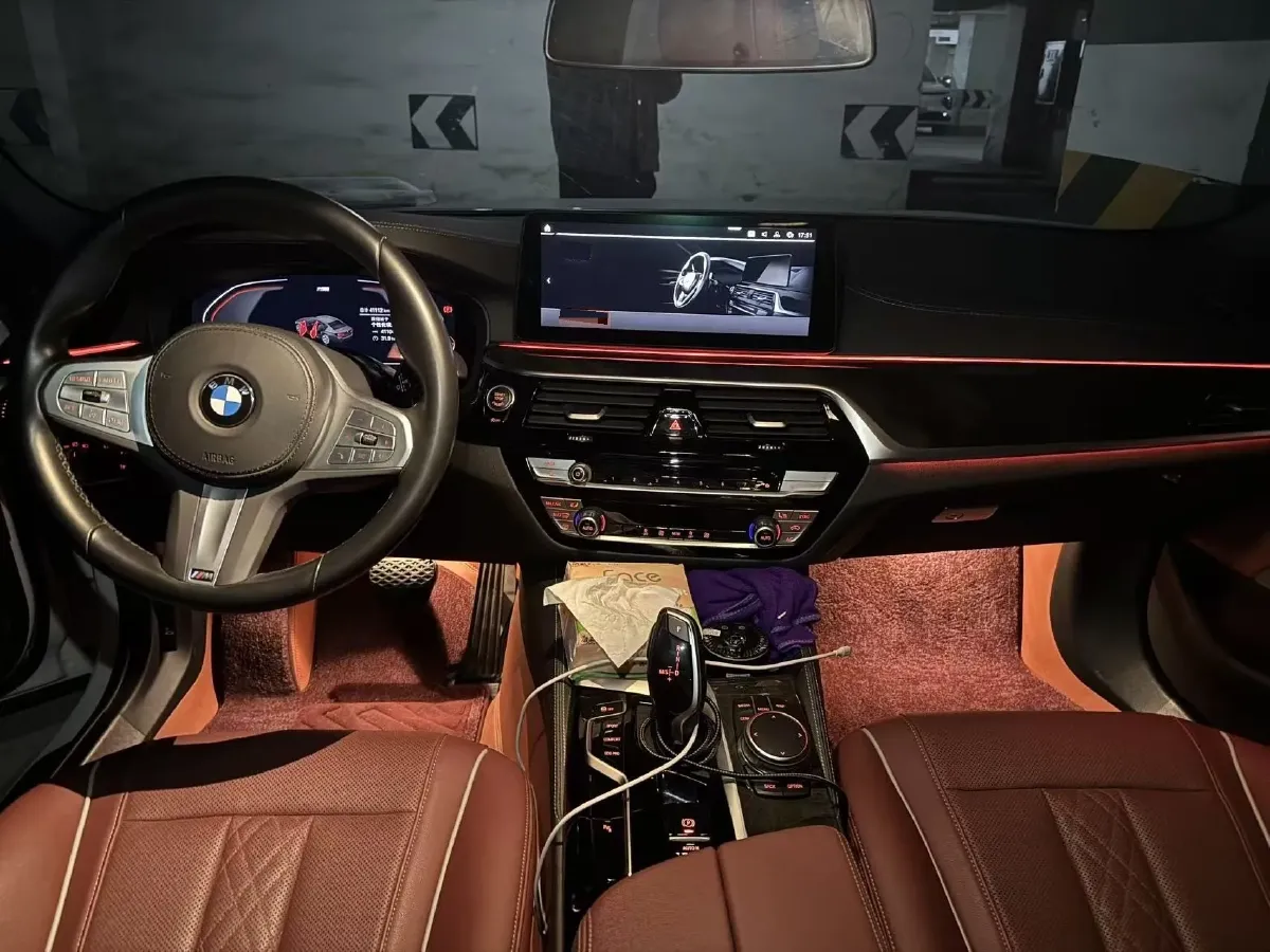 2022 BMW 5 Series 2.0T 184HP L4 8AT,autocango,china used car exporter,china ev exporter,chinese used car exporter,chinese used ev exporter