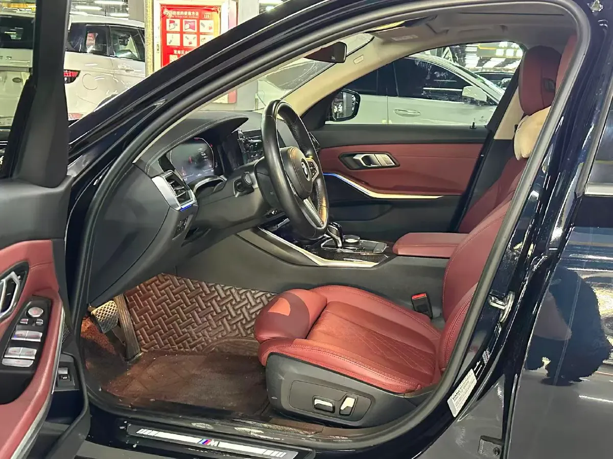 2022 BMW 3 Series 2.0T 184HP L4 8AT,autocango,china used car exporter,china ev exporter,chinese used car exporter,chinese used ev exporter