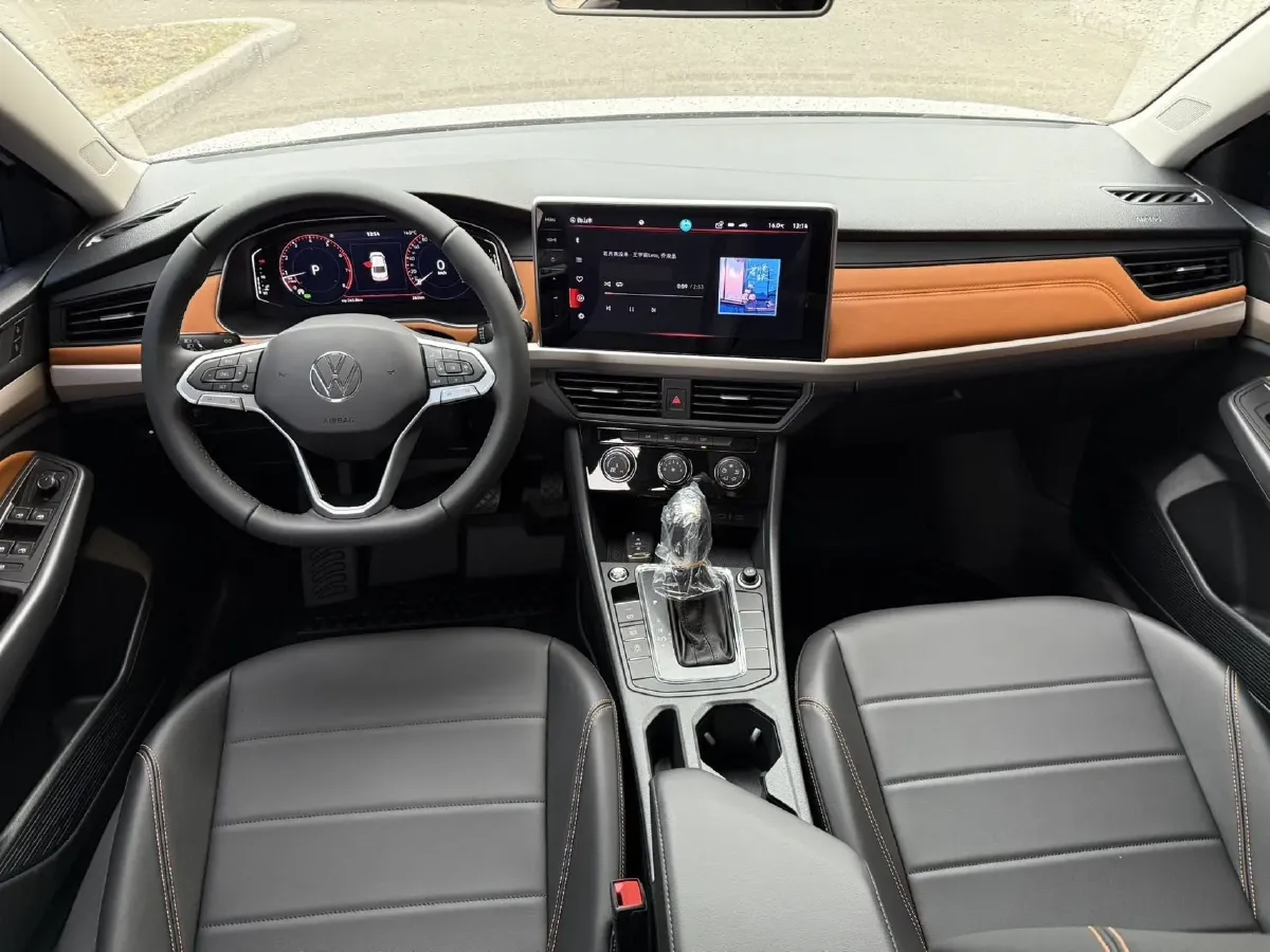 2023 Volkswagen Bora 1.2T 116HP L4 7DCT,autocango,china used car exporter,china ev exporter,chinese used car exporter,chinese used ev exporter