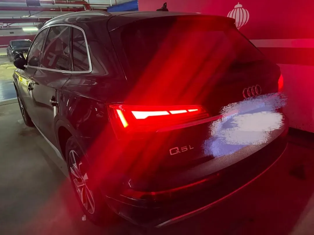 2022 Audi Q5L 2.0T 190HP L4 7DCT,autocango,china used car exporter,china ev exporter,chinese used car exporter,chinese used ev exporter