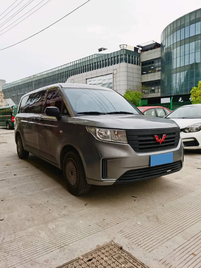 2022 WuLing ZhengChen 2.0L 136HP L4 6MT,autocango,china used car exporter,china ev exporter,chinese used car exporter,chinese used ev exporter