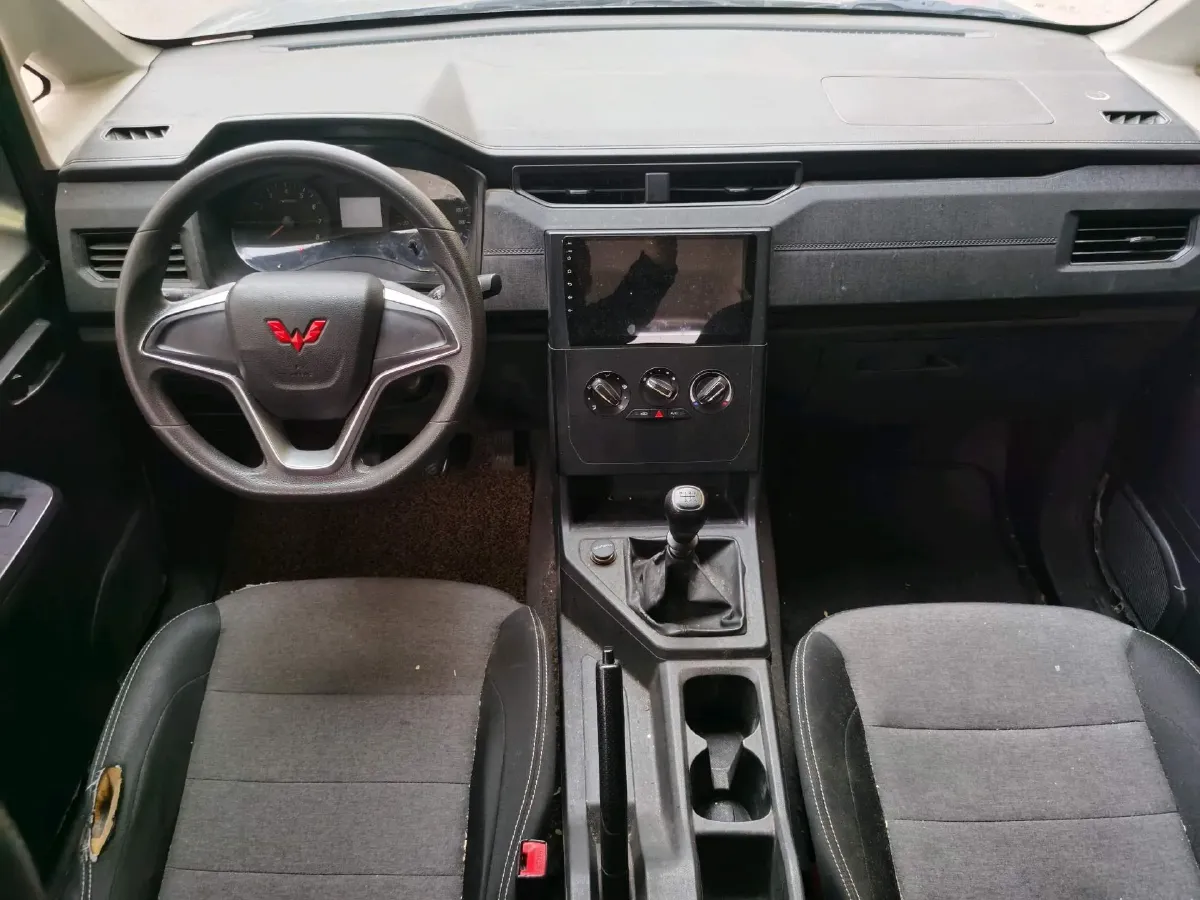 2022 WuLing ZhengChen 2.0L 136HP L4 6MT,autocango,china used car exporter,china ev exporter,chinese used car exporter,chinese used ev exporter