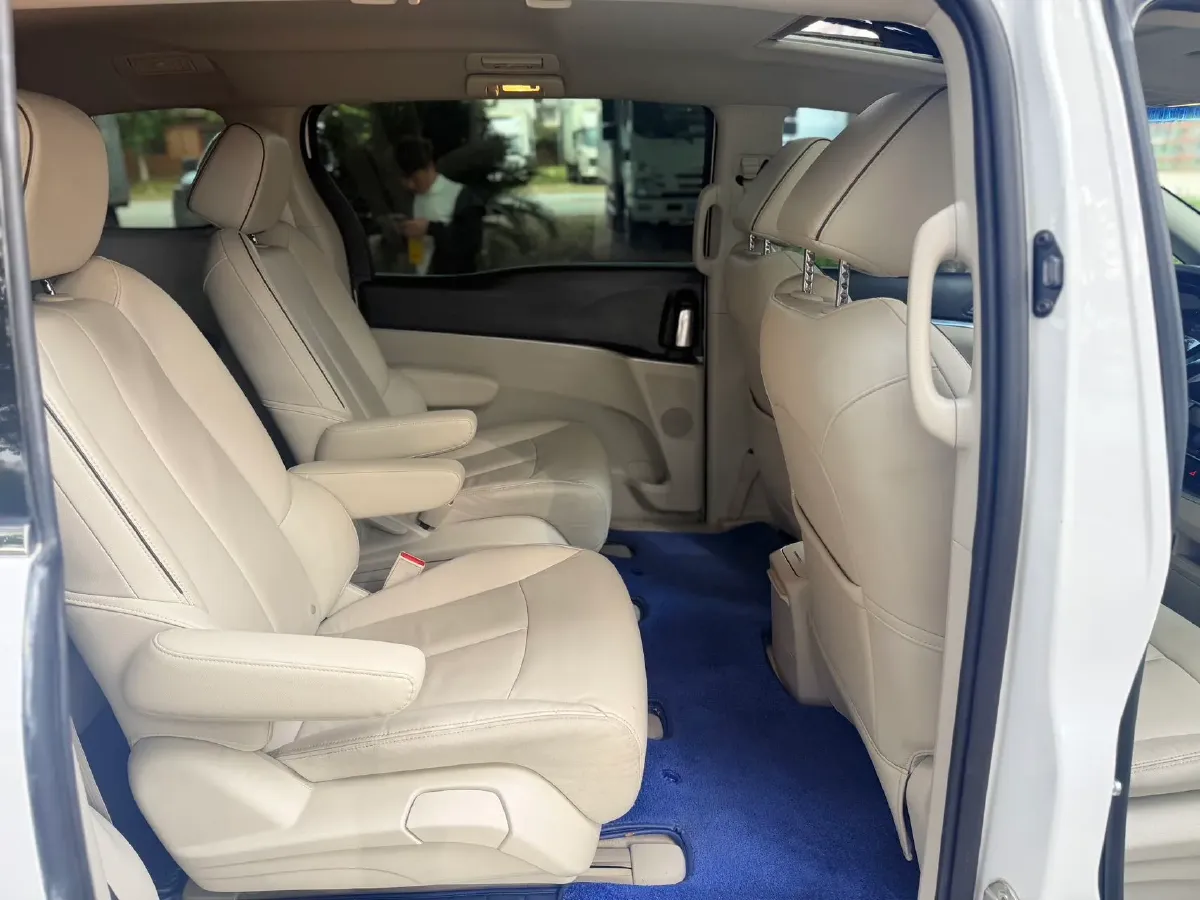 2021 Buick GL8 2.0T 237HP L4 9AT,autocango,china used car exporter,china ev exporter,chinese used car exporter,chinese used ev exporter