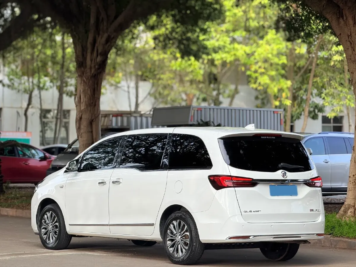 2021 Buick GL8 2.0T 237HP L4 9AT,autocango,china used car exporter,china ev exporter,chinese used car exporter,chinese used ev exporter