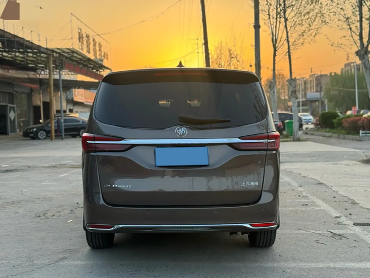 2022 Buick GL8 2.0T 237HP L4 9AT,autocango,china used car exporter,china ev exporter,chinese used car exporter,chinese used ev exporter
